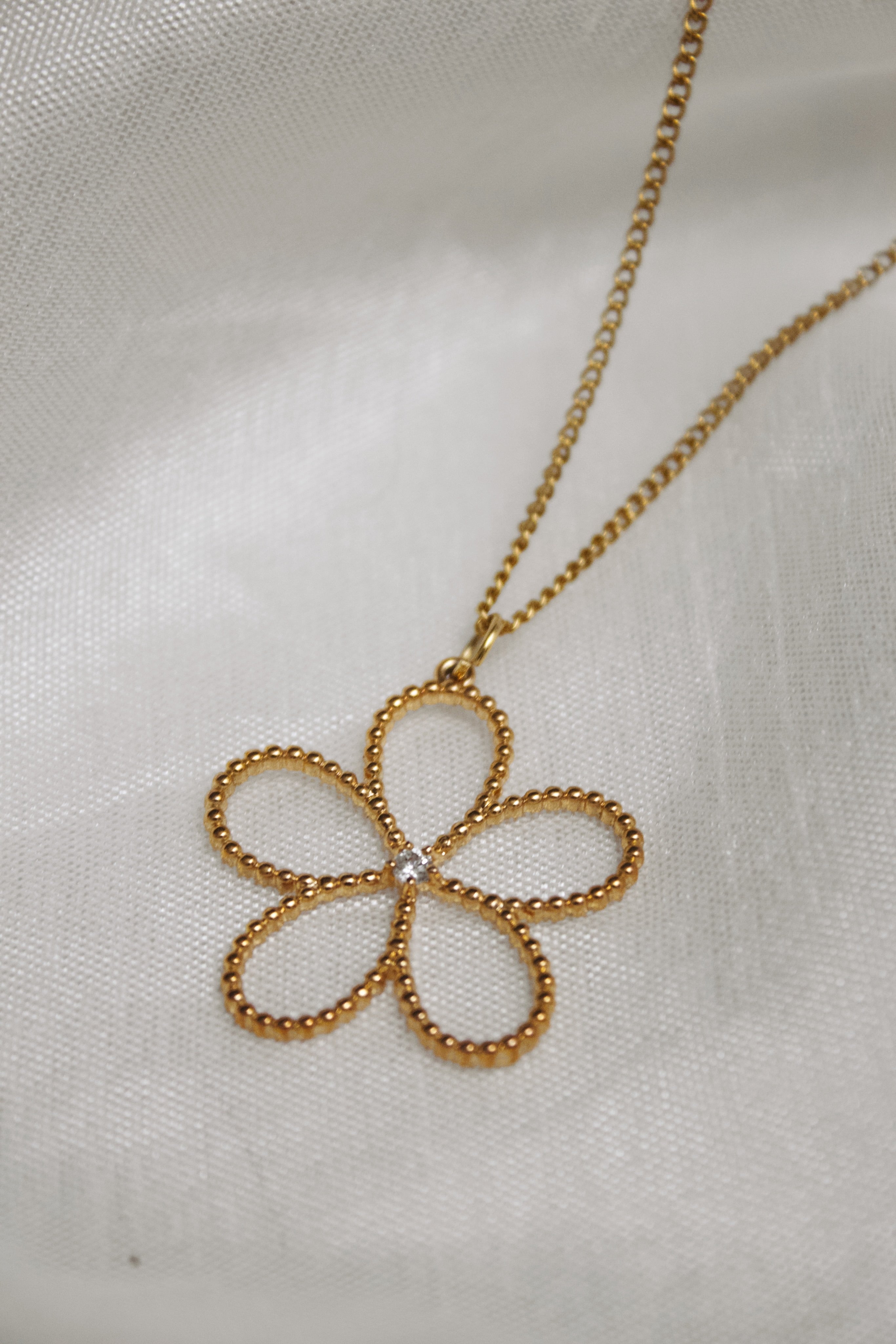 Daisy Necklace